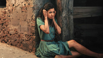 Картинка all+the+light+we+cannot+see+ мини–сериал+2023 кино+фильмы all+the+light+we+cannot+see весь невидимый нам свет сериал военный драма история aria mia loberti