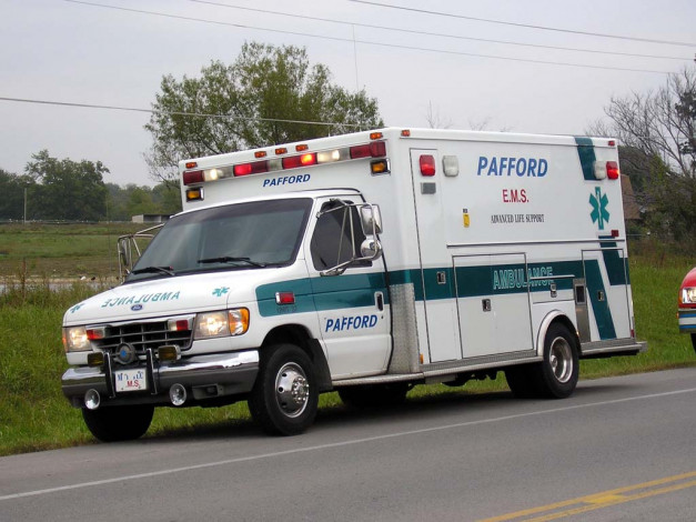 Обои картинки фото автомобили, скорая, помощь