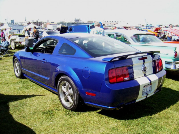 Обои картинки фото ford, mustang, 2005, автомобили