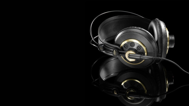 Обои картинки фото музыка, - другое, тёмный, фон, отражение, наушники