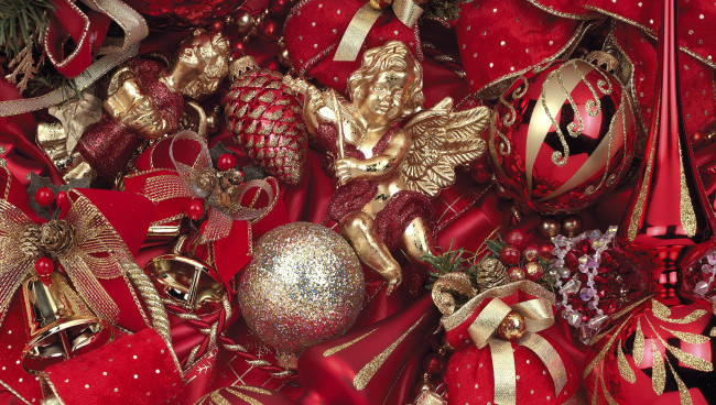 Обои картинки фото праздничные, украшения, игрушки, шарики, ангел, фигурки, колокольчики