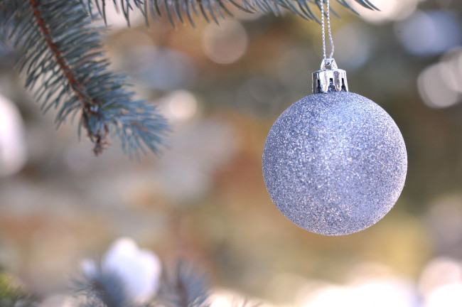 Обои картинки фото праздничные, шарики, серебряный