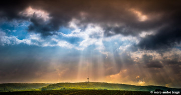 Картинка природа восходы закаты небо тучи поле облака красота лучи