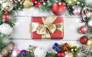 Картинка праздничные подарки+и+коробочки подарок бант игрушки декор новый год украшения праздник