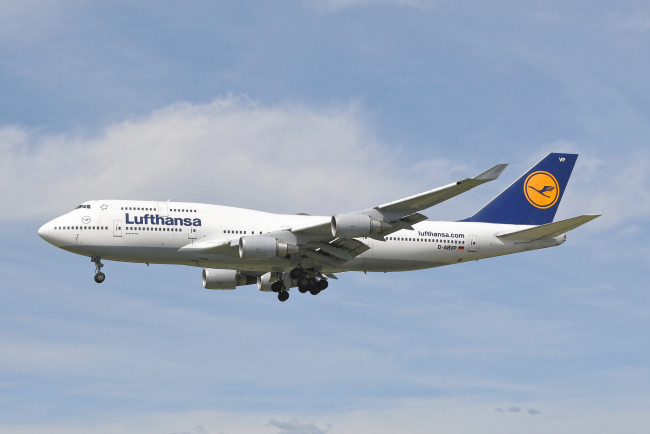 Обои картинки фото авиация, пассажирские самолёты, авиалайнер