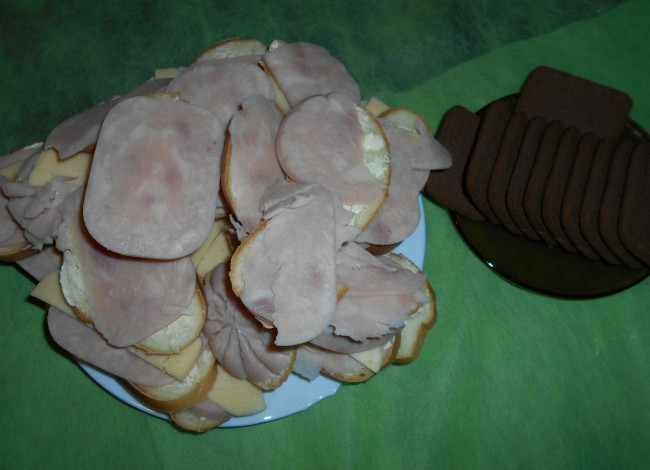 Обои картинки фото бутерры, еда, бутерброды,  гамбургеры,  канапе, колбаса