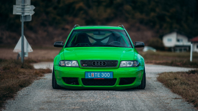 Обои картинки фото автомобили, audi, rs4