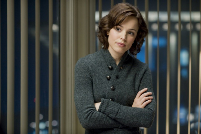 Обои картинки фото кино фильмы, state of play, rachel, mcadams, кофта, жалюзи
