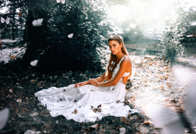 Обои картинки фото красивая девушка, девушки, - брюнетки,  шатенки, девушка, женщина, шатенка, темноволосая, сексуальная, модель, звезда, позирует, разная, обувь, верхняя, стильная, одежда, нижнее, эротическое, бельё, трусы, лифчик, колготки, чулки, аксессуары, макияж, и, множество, элементов, на, фотографии