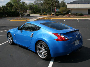 Картинка автомобили nissan datsun