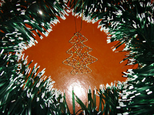 Картинка праздничные мишура гирлянды цветы