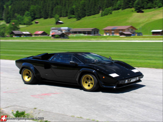 Обои картинки фото автомобили, выставки, уличные, фото, lamborghini, countach