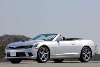 Картинка автомобили camaro 2013г jp-spec convertible chevrolet светлый lt rs