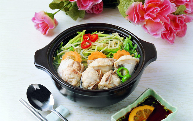 Обои картинки фото еда, первые блюда, мясо, лук, перец, суп