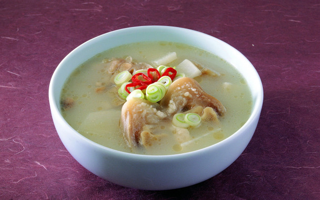 Обои картинки фото еда, первые блюда, суп, перец, лук