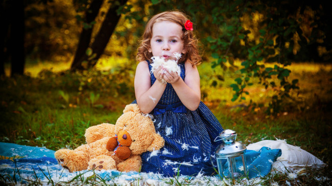 Обои картинки фото разное, люди, пух, малышка, фонарь