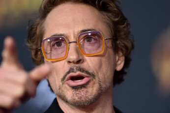 Картинка мужчины robert+downey+jr актер лицо очки