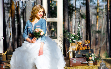 Картинка девушки -+рыжеволосые+и+разноцветные чемоданы цветы рыжеволосая игрушки