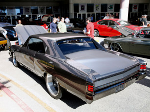 Картинка автомобили выставки уличные фото