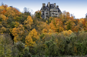 Картинка города -+дворцы +замки +крепости осень лес замок
