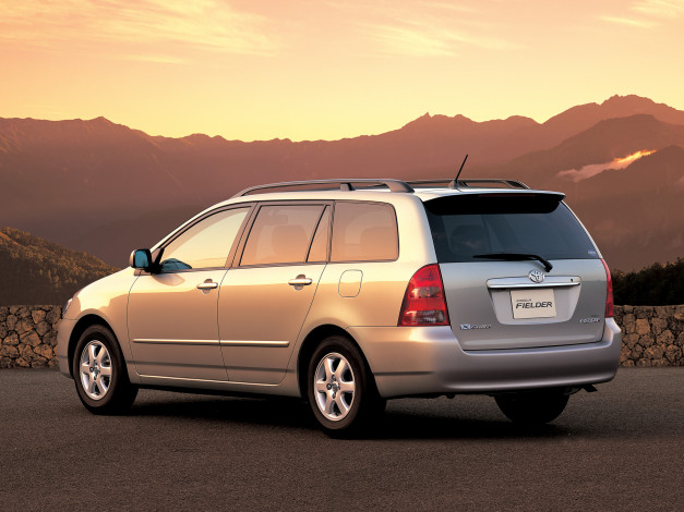 Обои картинки фото автомобили, toyota, corolla, fielder, e121g, 2002