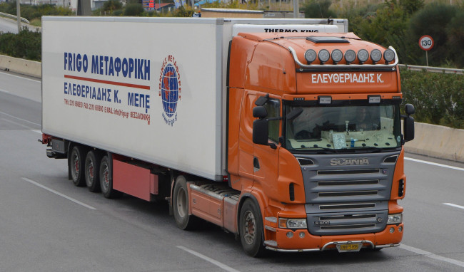 Обои картинки фото scania r500 tl, автомобили, scania , выставка, улица, грузовик, седельный, тяжелый, тягач