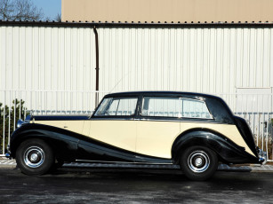 обоя rolls-royce silver wraith touring limousine 1946, автомобили, rolls-royce, 1946, limousine, touring, wraith, silver