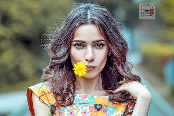 Картинка календари компьютерный+дизайн 2018 девушка взгляд цветок