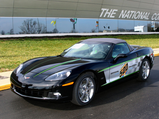 Обои картинки фото corvette convertible 30th anniversary indy 500 pace car 2008, автомобили, corvette, car, pace, anniversary, 30th, convertible, 2008, 500, indy