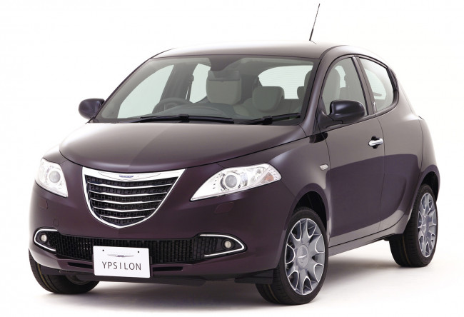 Обои картинки фото chrysler ypsilon purple 2013, автомобили, chrysler, 2013, purple, ypsilon