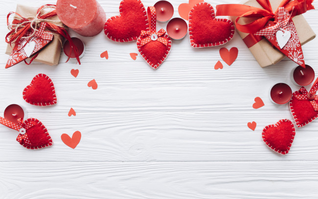 Обои картинки фото праздничные, день святого валентина,  сердечки,  любовь, сердечки, свечи, подарок