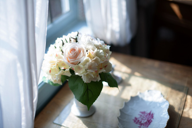 Обои картинки фото цветы, букеты,  композиции, роза, гортензия