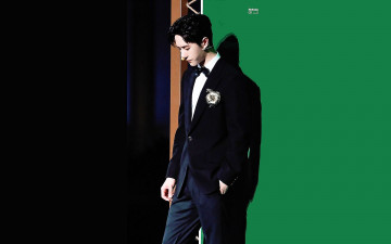 Картинка мужчины wang+yi+bo актер костюм декорации