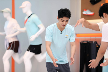 Картинка мужчины xiao+zhan актер футболка люди манекены