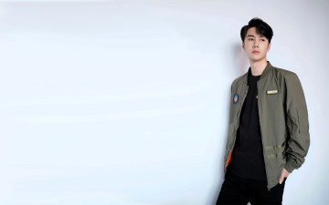 Картинка мужчины wang+yi+bo актер куртка