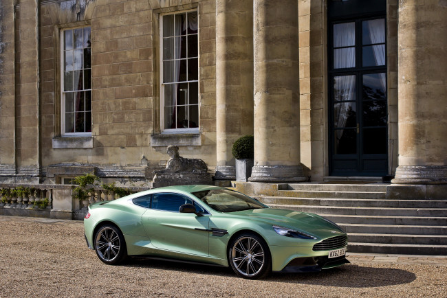 Обои картинки фото 2012, aston, martin, vanquish, автомобили