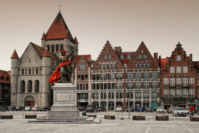 Обои картинки фото бельгия, турне, города, улицы, площади, набережные, здания, площадь