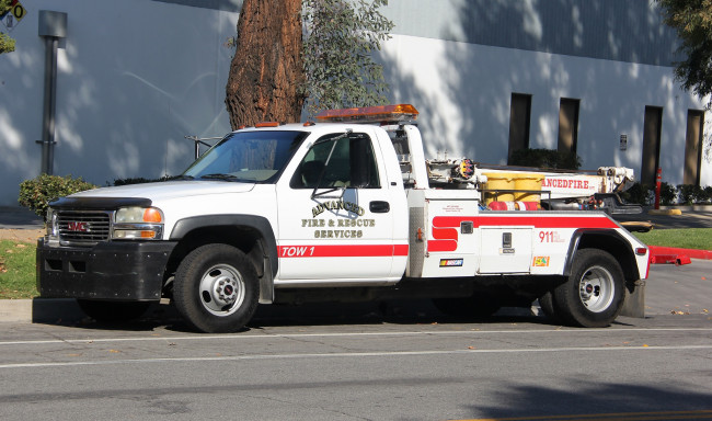 Обои картинки фото автомобили, выставки и уличные фото, спецтехника, пожарный, автомобиль