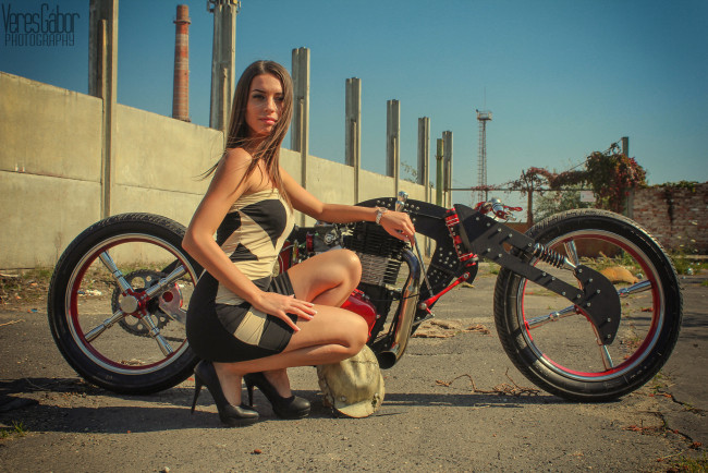 Обои картинки фото мотоциклы, мото с девушкой, красивая, девушка