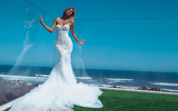 Картинка belle+lucia девушки belle lucia платье белый свадьба невеста девушка модель блондинка поза взгляд красотка стройная сексуальная флирт фигура макияж причёска