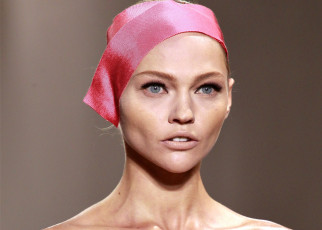 Картинка девушки саша+пивоварова модель лицо шляпка