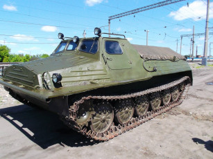 Картинка техника вездеходы гусеничный транспортeр снегоболотоход модернизированный газ71