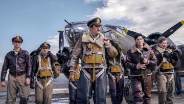 Картинка masters+of+the+air+ мини–сериал+2024+–+ кино+фильмы masters+of+the+air властелины воздуха военный боевик история apple tv кадры из фильма