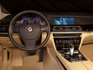 Картинка автомобили спидометры торпедо