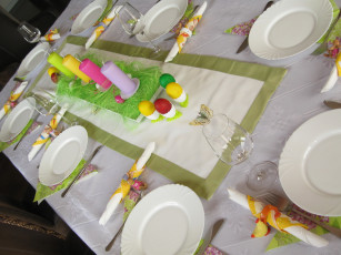 Картинка пасхальный стол еда сервировка