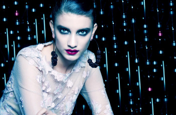 Картинка Martyna+Frankow девушки   серьги