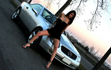 Картинка автомобили авто девушками брюнетка платье