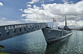 Картинка pearl+harbor корабли подводные+лодки причал трап субмарина