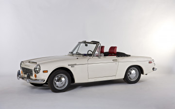 Картинка автомобили nissan datsun