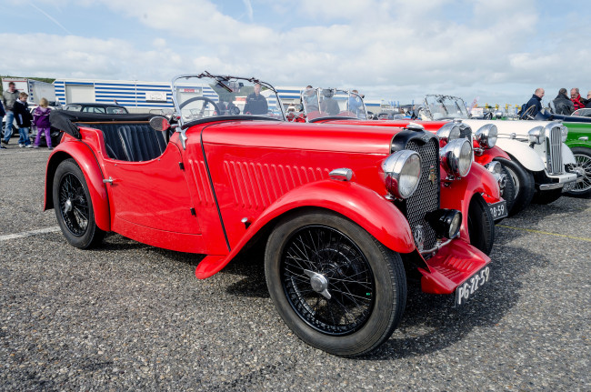 Обои картинки фото singer nine roadster 1953, автомобили, выставки и уличные фото, выставка, автошоу, ретро, история